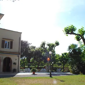 https://la-versiliana-hotel.it-tuscanyhotel.com