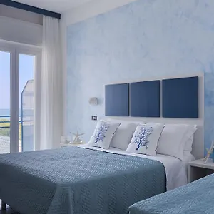 https://hotel-capitol-misano-adriatico.riccione-hotels.org